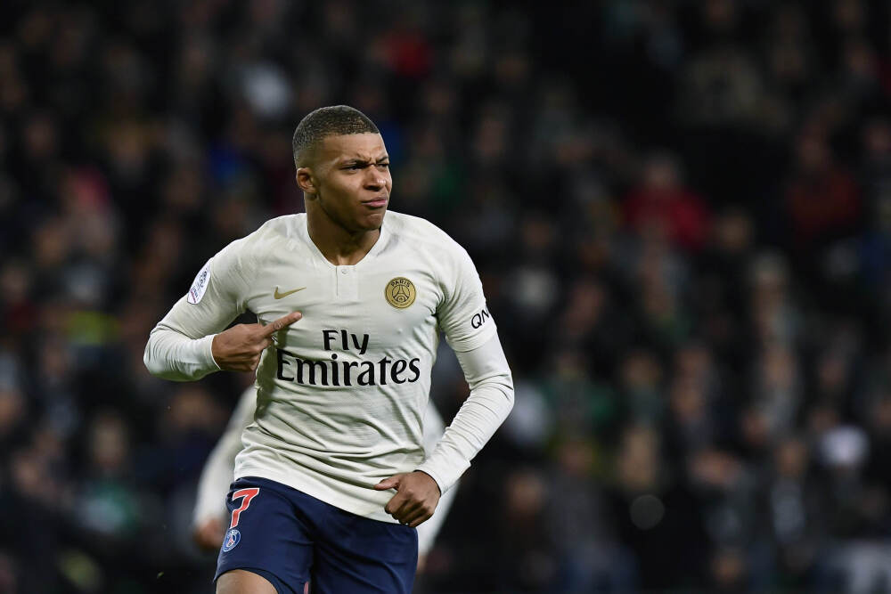 为未成年人健康成长营造良好社会环境